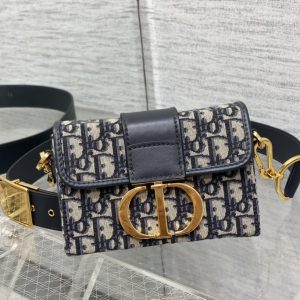 30 Montaigne