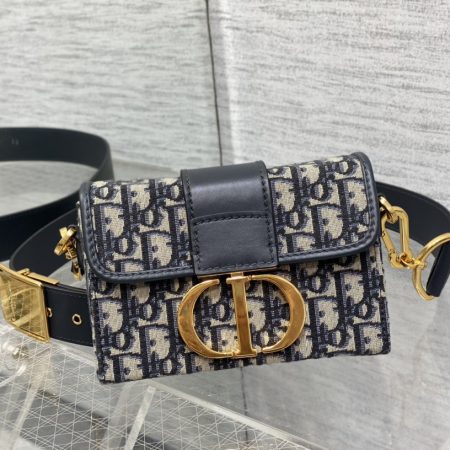30 Montaigne