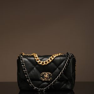 Chanel 19