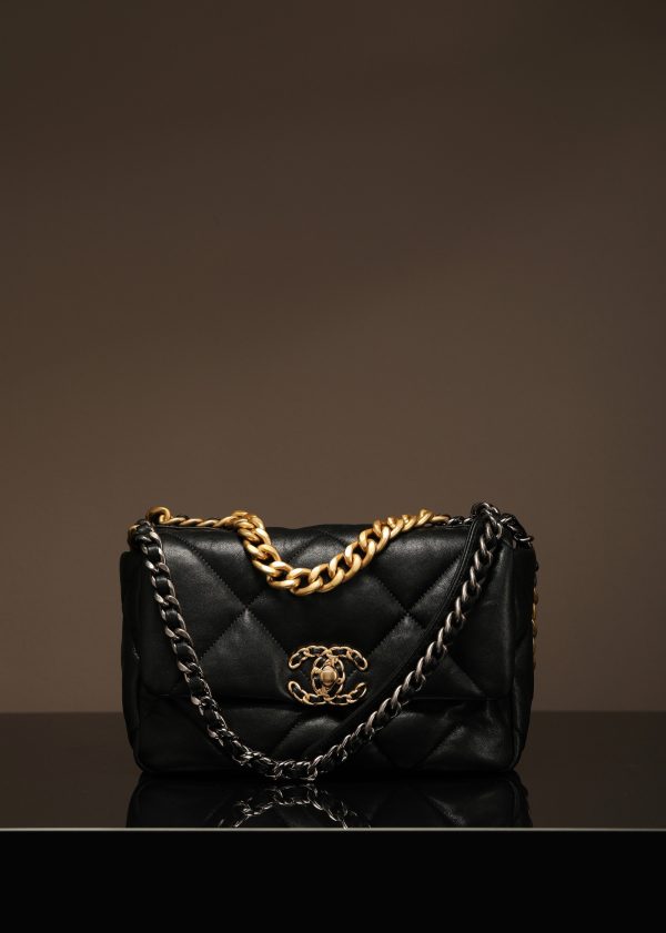 Chanel 19
