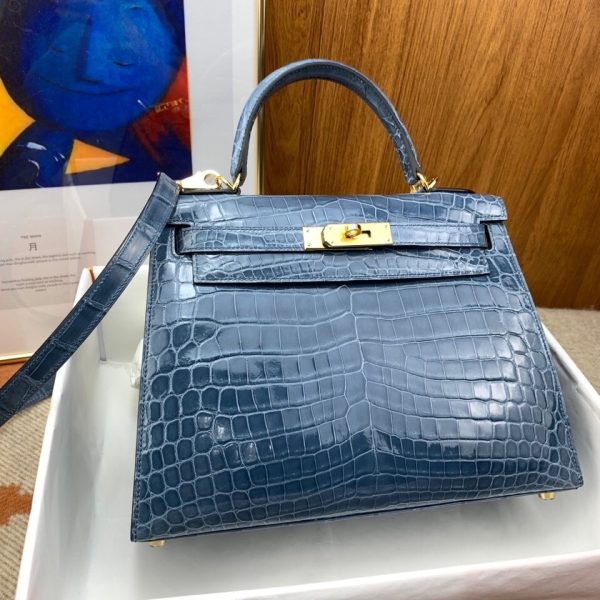Hermès series