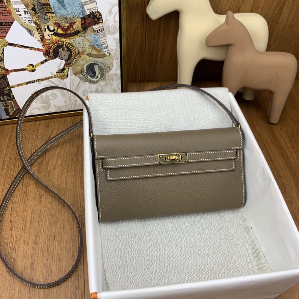 Hermès series